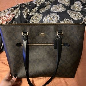 Coach tote